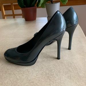 Stuart Weitzman Platswoon patent leather pumps